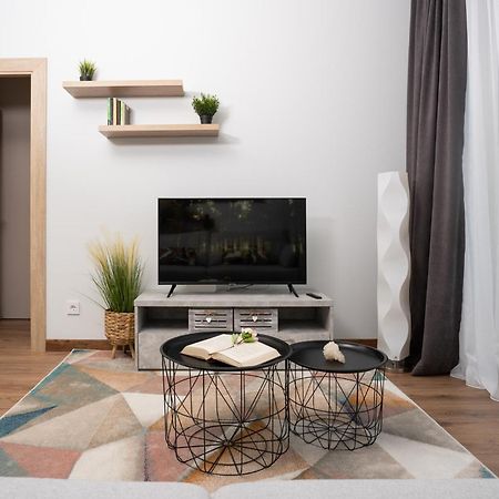 Lazdyneliu Vingis, Free Underground Parking, Long Stays Welcome VNO Exteriör bild